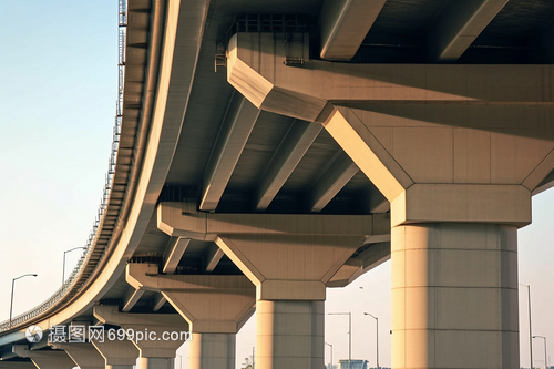 城市動脈的交響詩 立交橋與公路工程建筑的藝術(shù)與科技融合